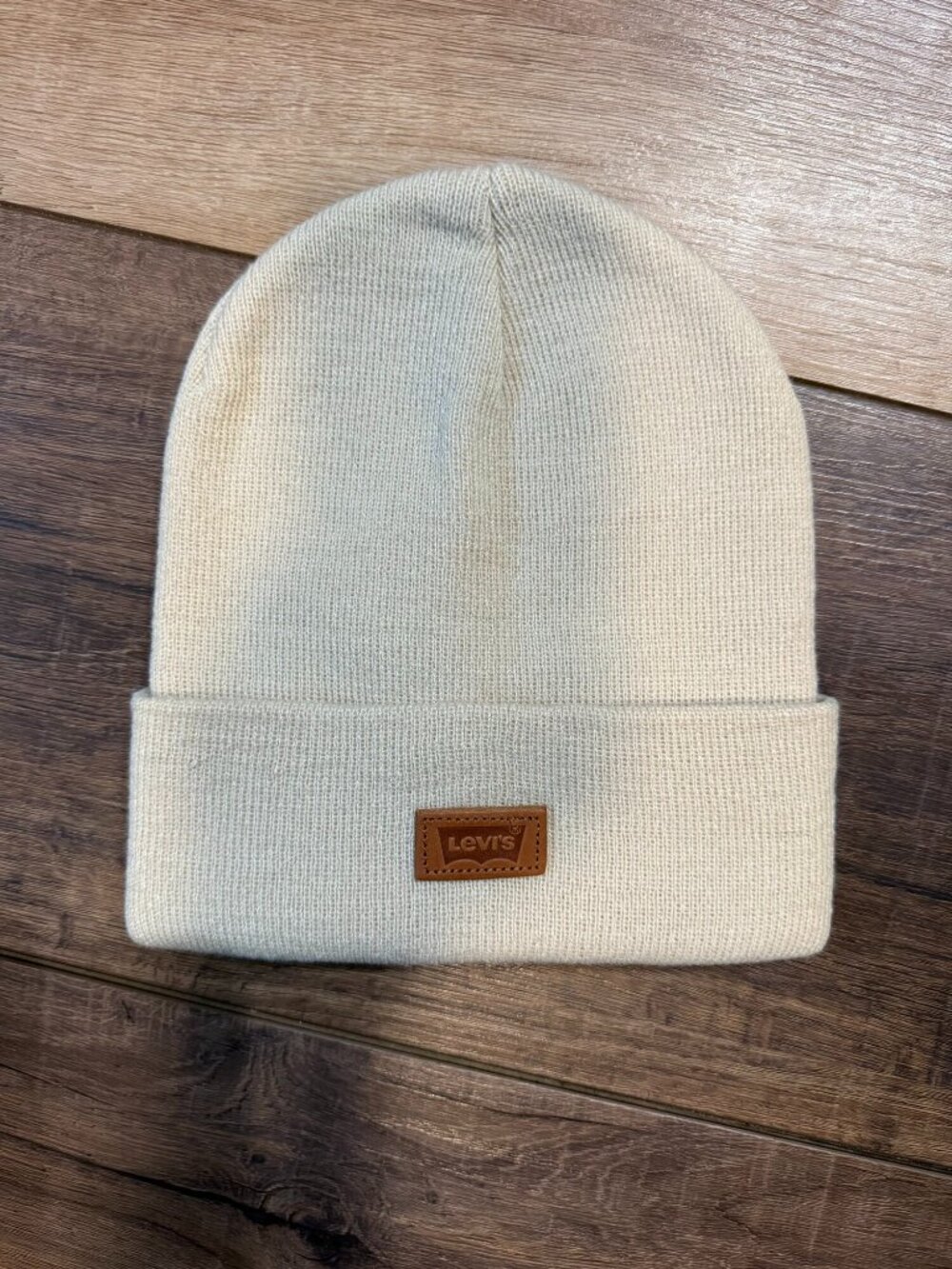 Levi's Cuffed Beanie Cream Ribbed Knit Batwing Logo Patch Unisex Winter Hat